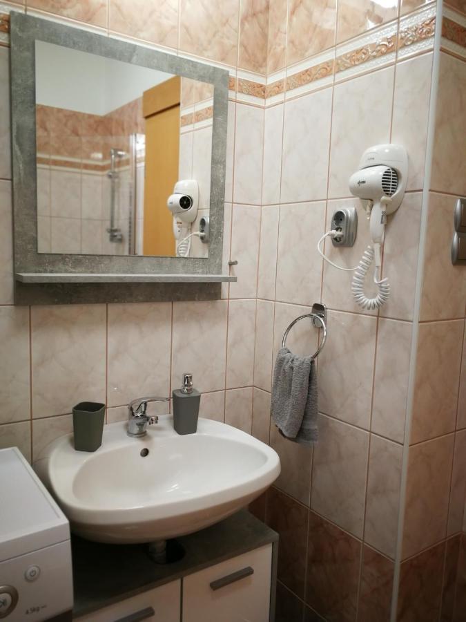 Voeroesmarty Apartman Miskolc - Belvaros - Downtown 外观 照片